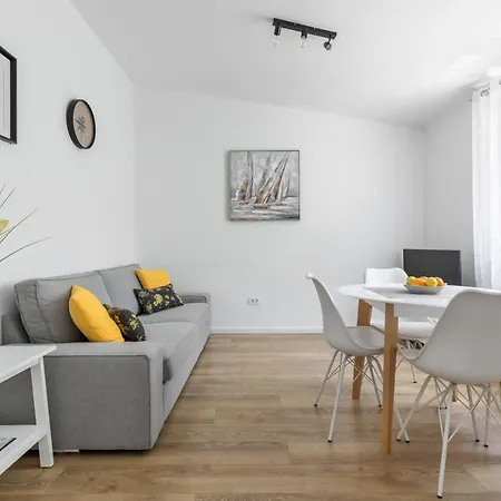 Tonina - Private Jacuzzi, Free Parking, Terrace Apartament